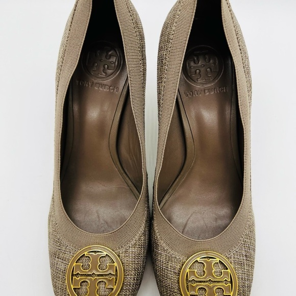TORY BURCH 3” HEELS TAUPE & GOLD COLORS NICE CONDITION - Picture 7 of 10